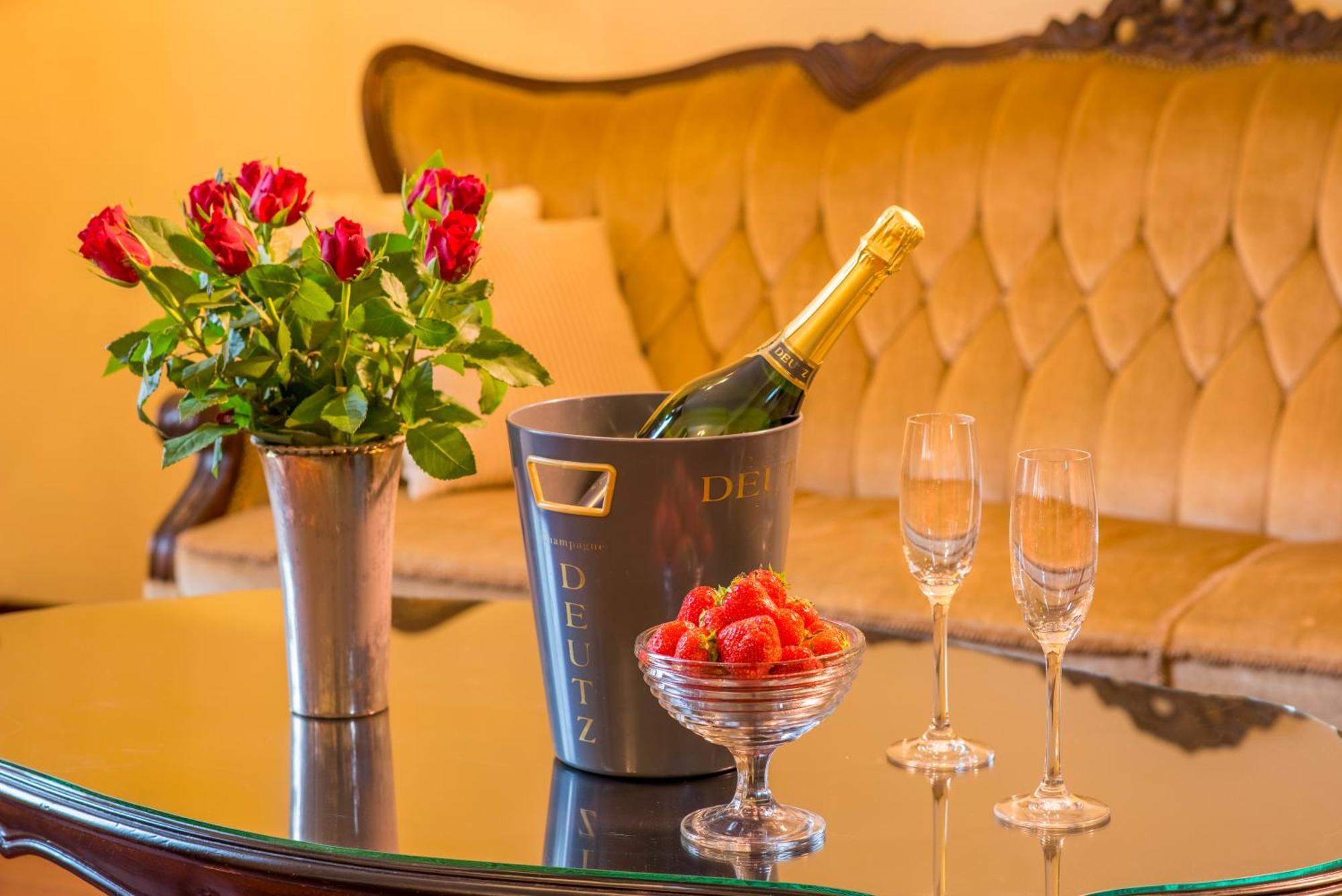 Отель Astor 4*